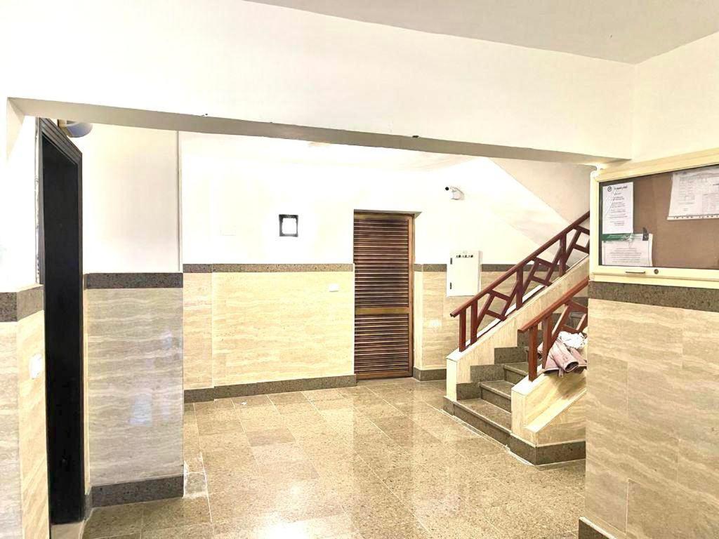 Luxurious 3 Bedroom Rustic Apartment Overlooking Huge Garden - For Families And Couples ไคโร ภายนอก รูปภาพ