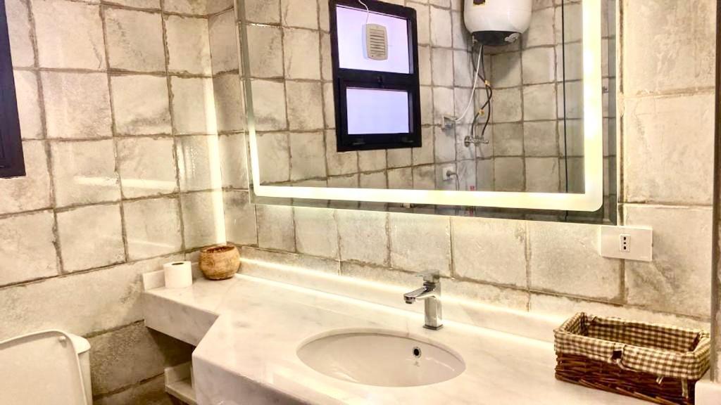 Luxurious 3 Bedroom Rustic Apartment Overlooking Huge Garden - For Families And Couples ไคโร ภายนอก รูปภาพ